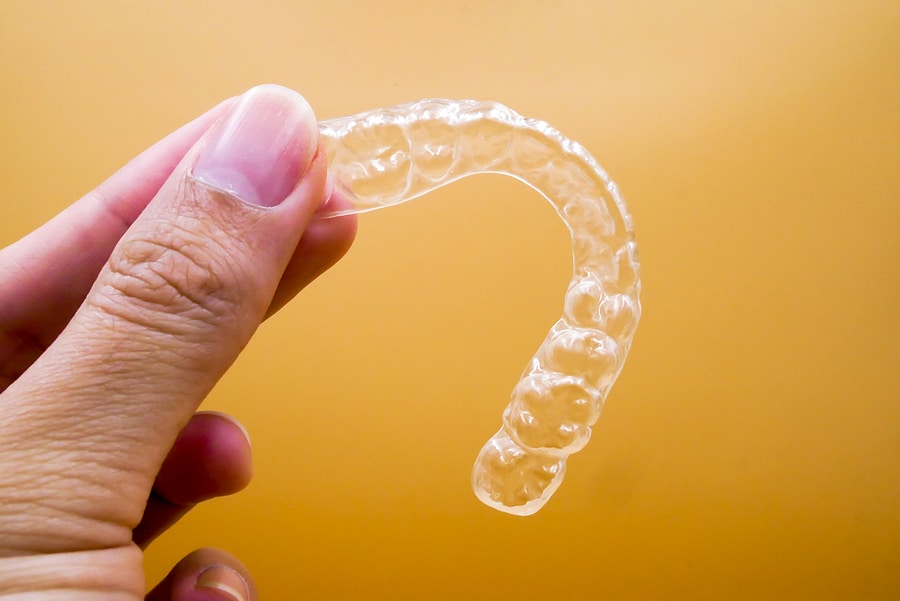 Six Month Smiles vs Invisalign: Which is Better?